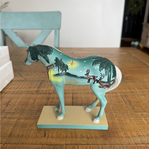 The Trail Of Painted Ponies In A Manger RETIRED Christmas Collectible - Picture 4 of 12